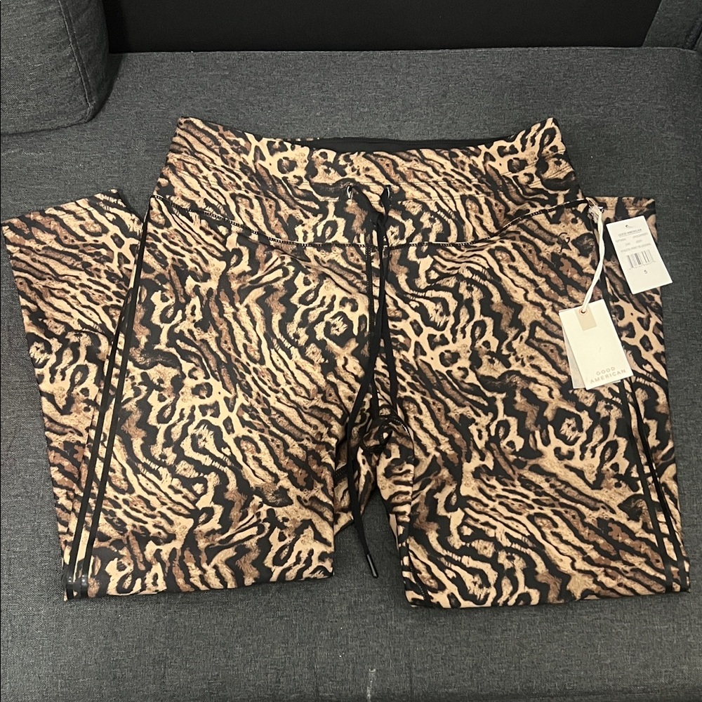 NWT Good American Athletic Print Legging 7/8 - Size 5